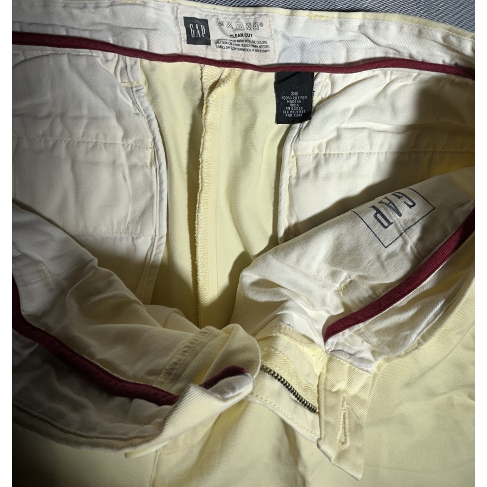 GAP Clean Cut Yellow Shorts Vintage Size 36 - Picture 6 of 11
